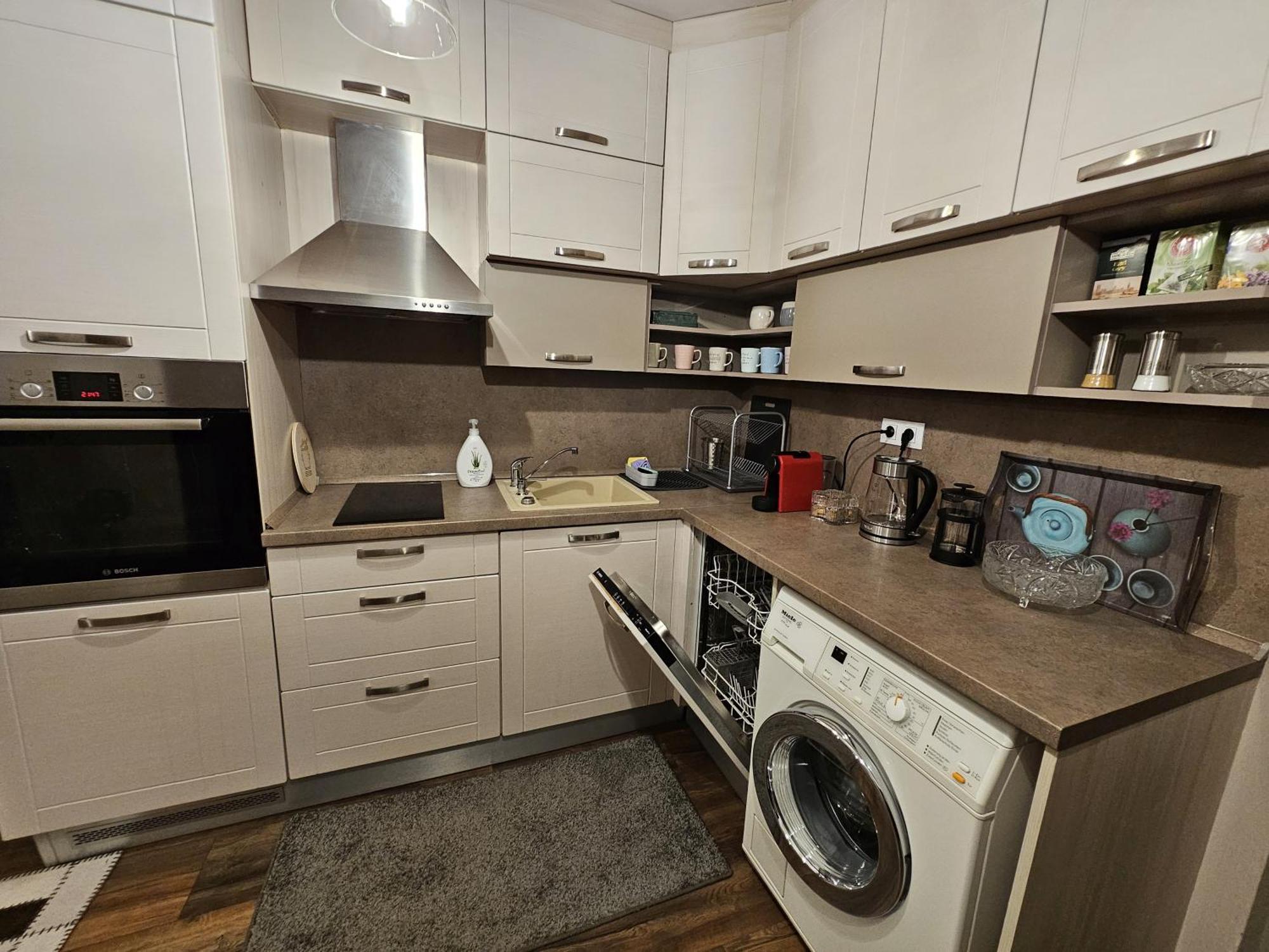 Bright - & Business Apartment Sofia